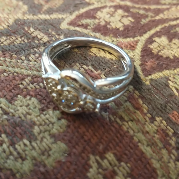 Diamond Ring - Picture 5 of 5